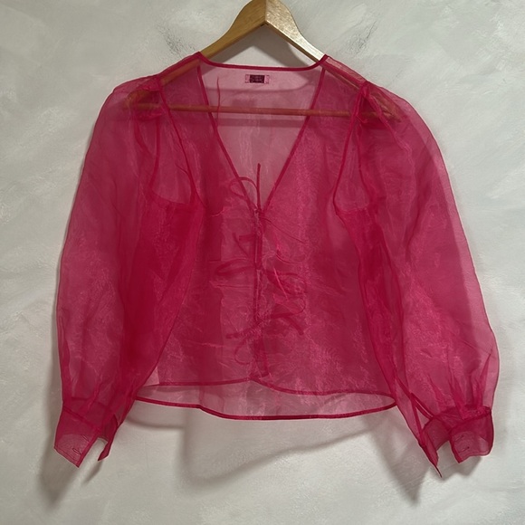 ARITZIA Little Moon Celestia Fuchsia Blouse Glam Preppy Sz Small Fairy Romantic - Picture 8 of 8